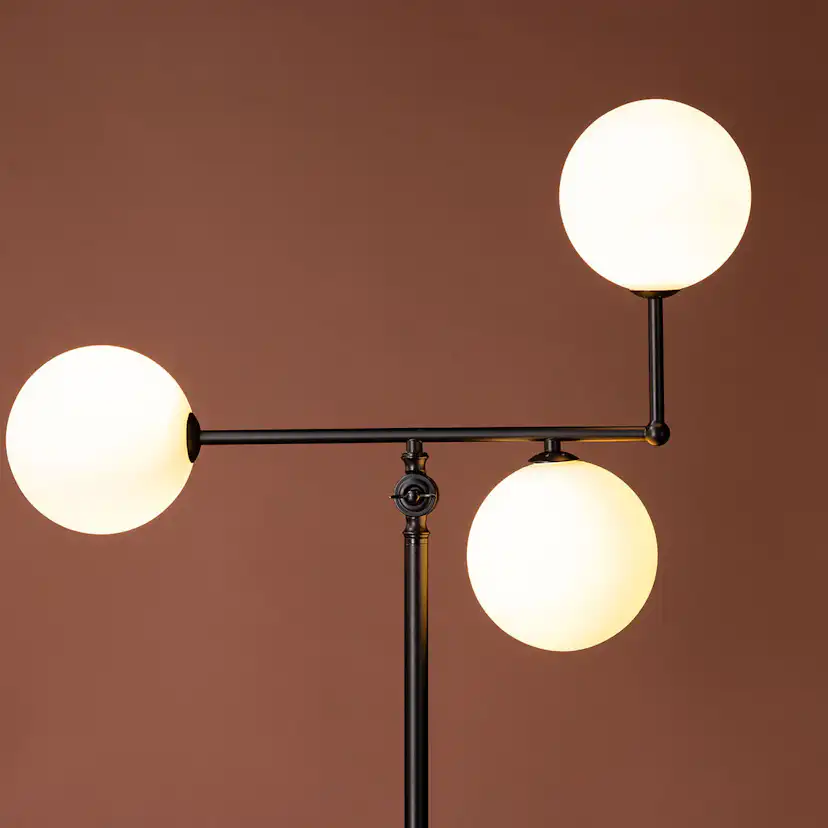 Golvlampa Venture Home Marsan