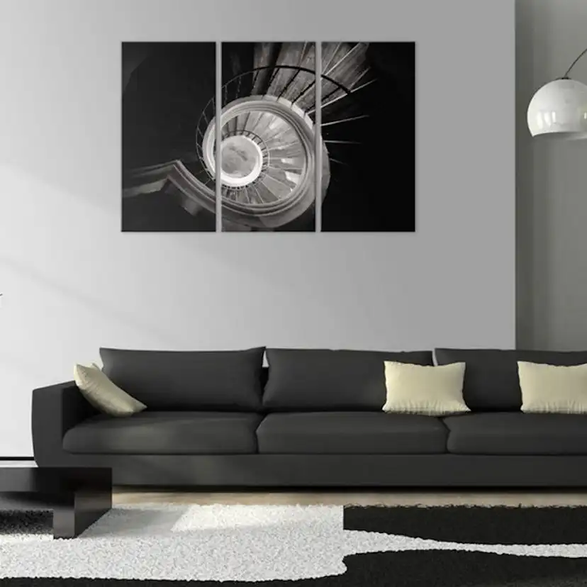 Tavla Arkiio Down A Spiral Staircase