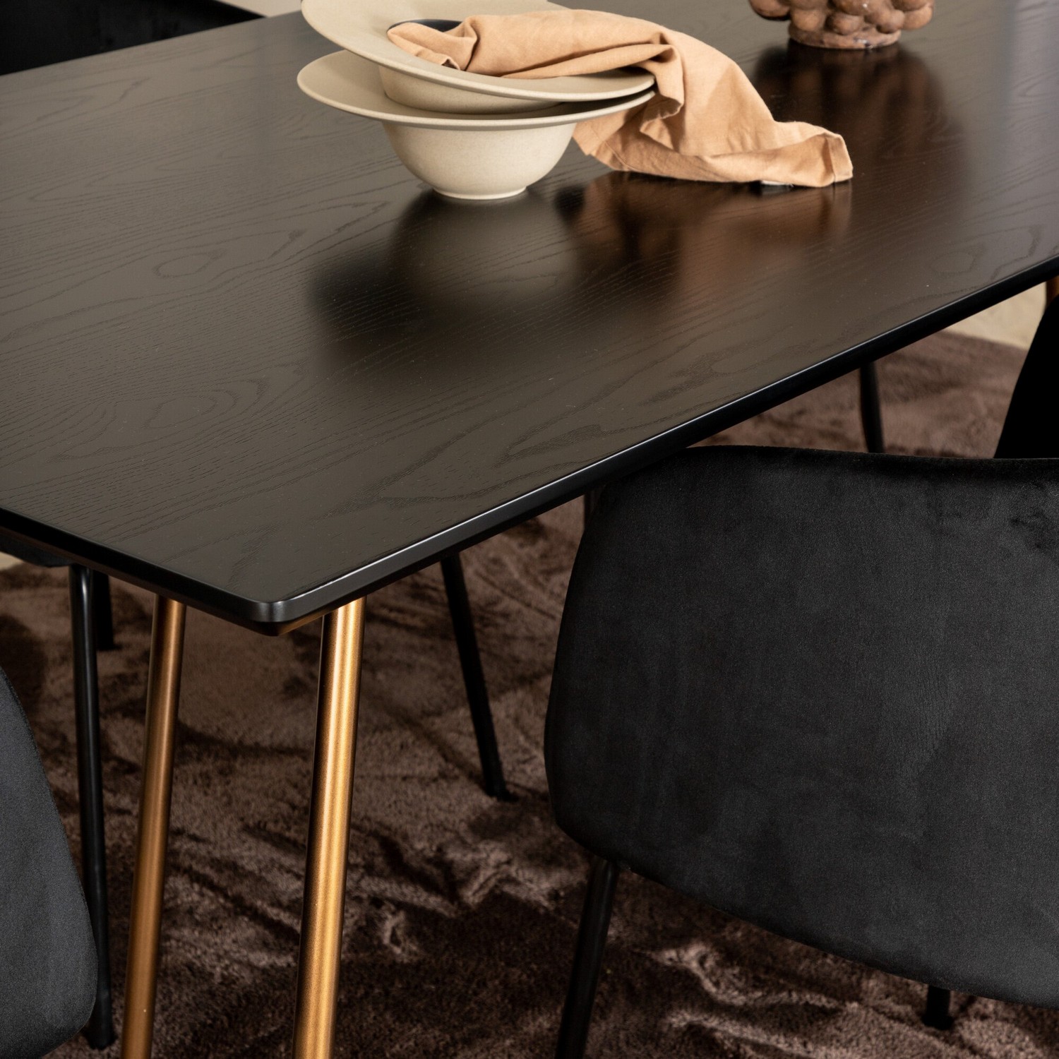 Matgrupp Venture Home Annika med 6 Bergen Stolar