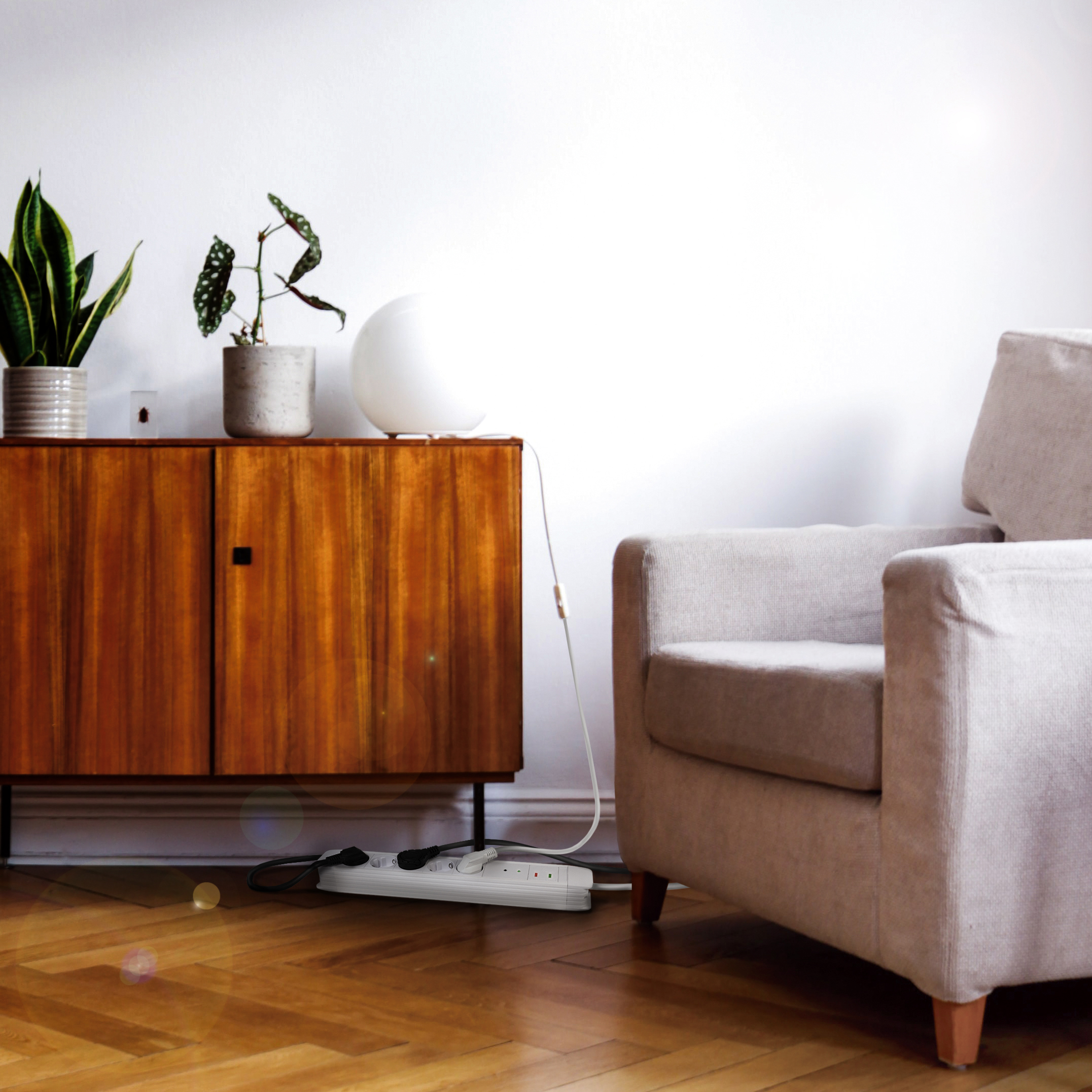 Grenuttag LogiLink 5-vägs Med Fjärr 433 MHz Överspänningsskydd 1,5 m