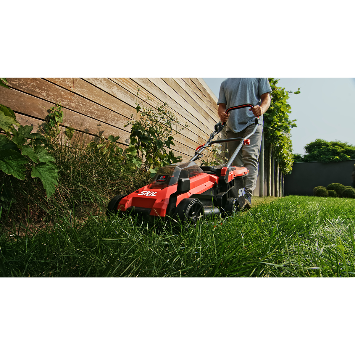 Gräsklippare SKIL 0130 BA Kolborstfri Batteridriven