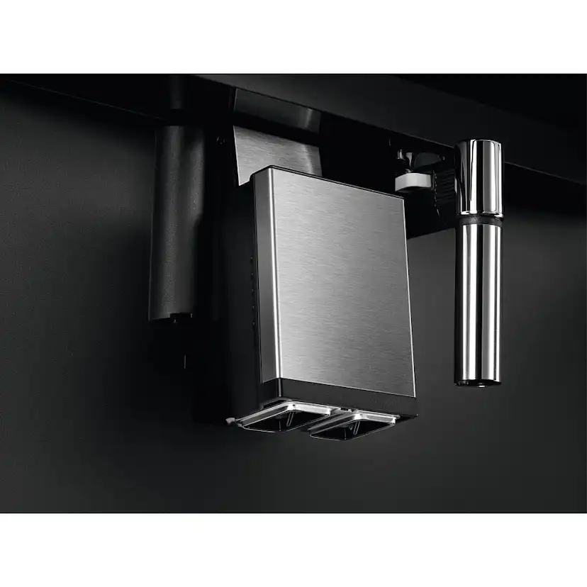Inbyggnadsbar Kaffebryggare AEG KKB894500B med Mjölkkanna för Skum