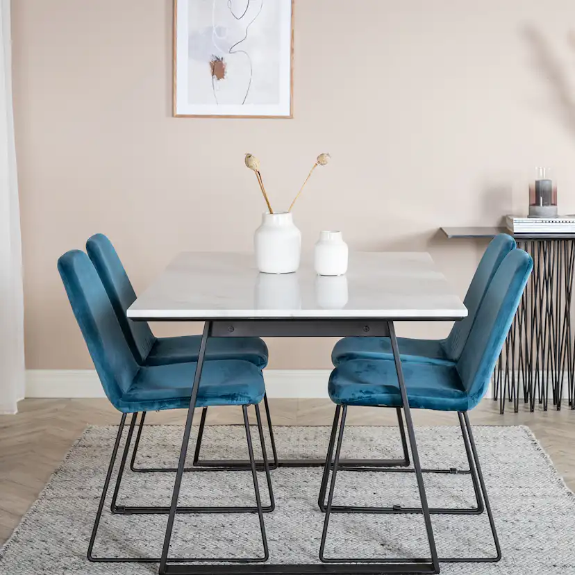 Matgrupp Venture Home Estelle 140 med 4 Muscot Stolar