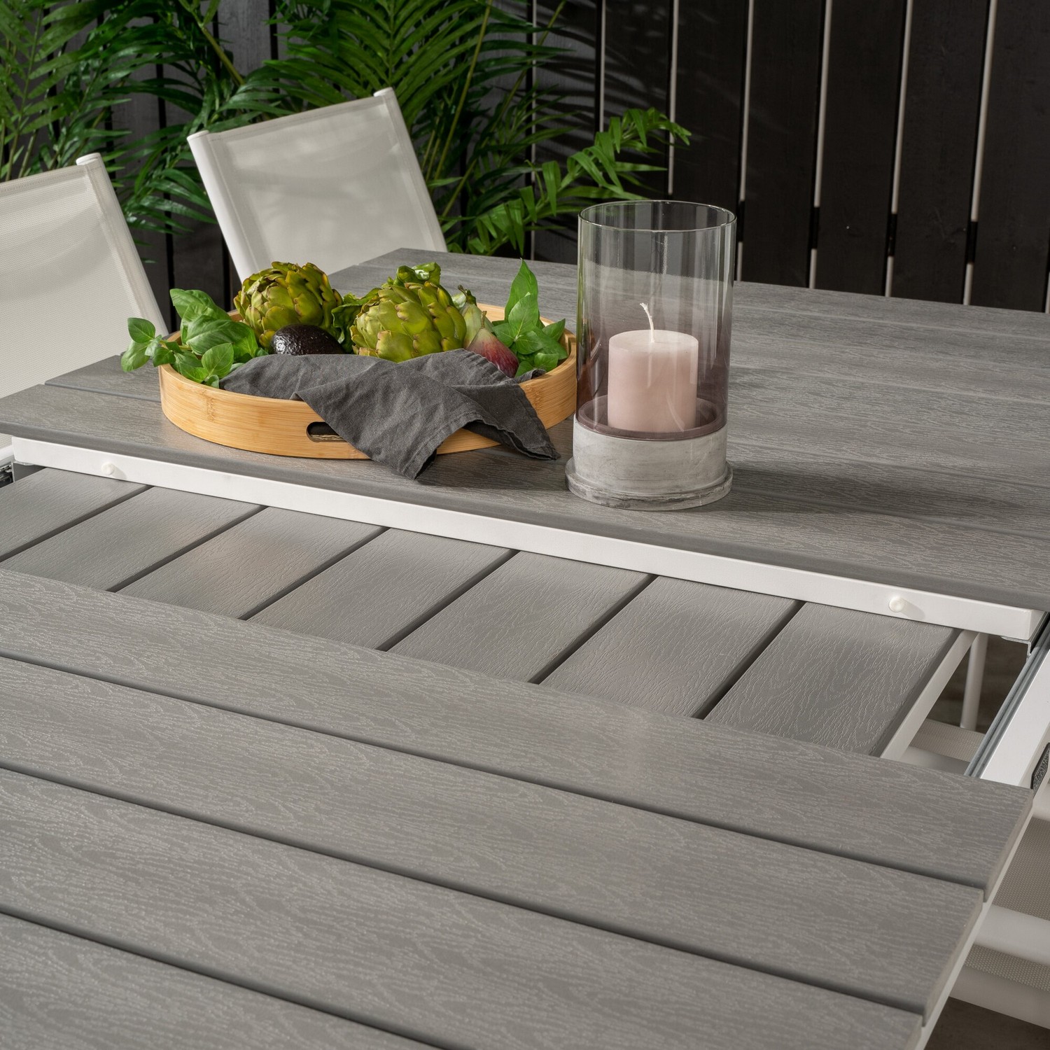 Levels bord 160/240*90-Vit Alu/Grå+Santorini stolVit Alu/Vit Vit/Grå