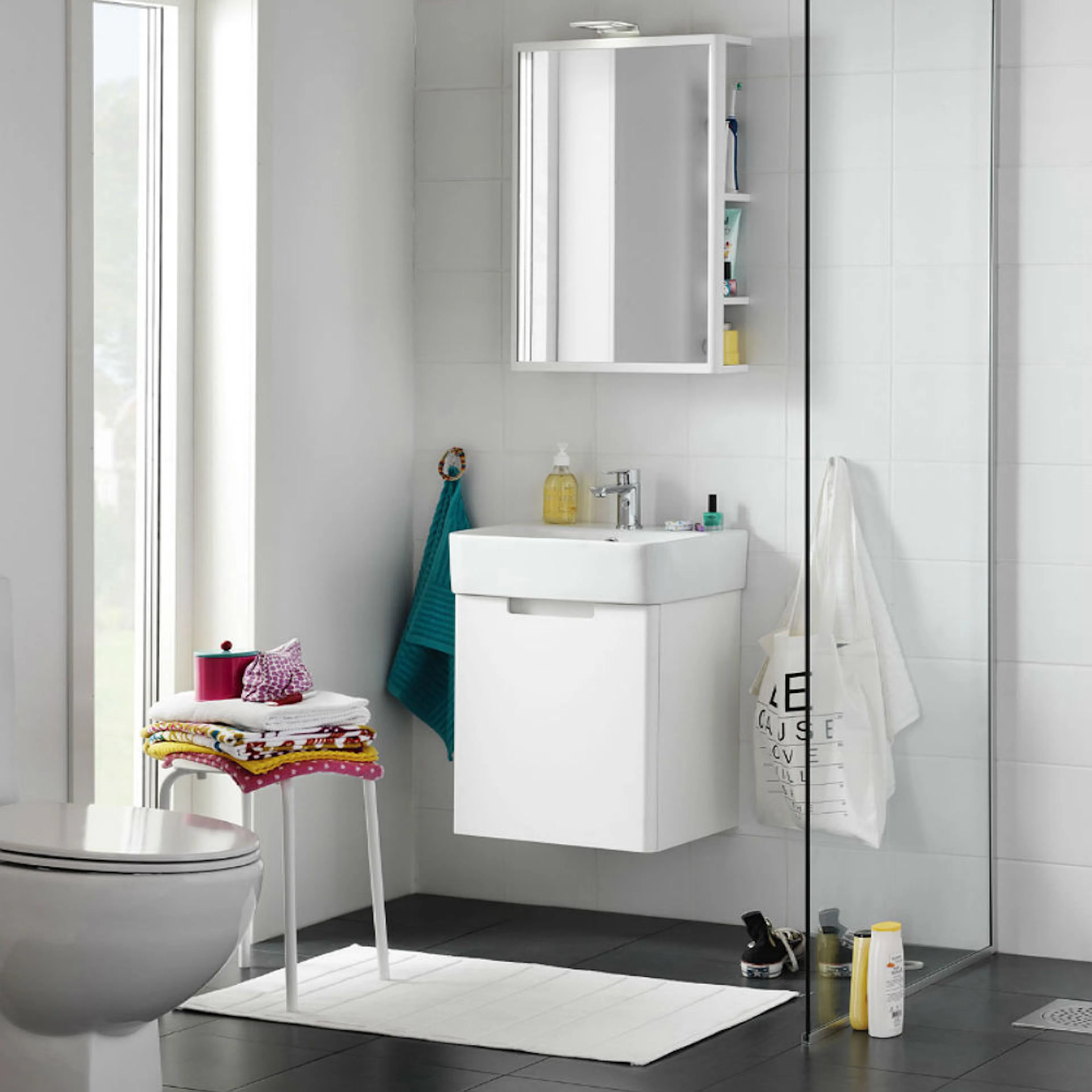 Möbelpaket Hafa One 440 Vit Matt Förvaringsspegel