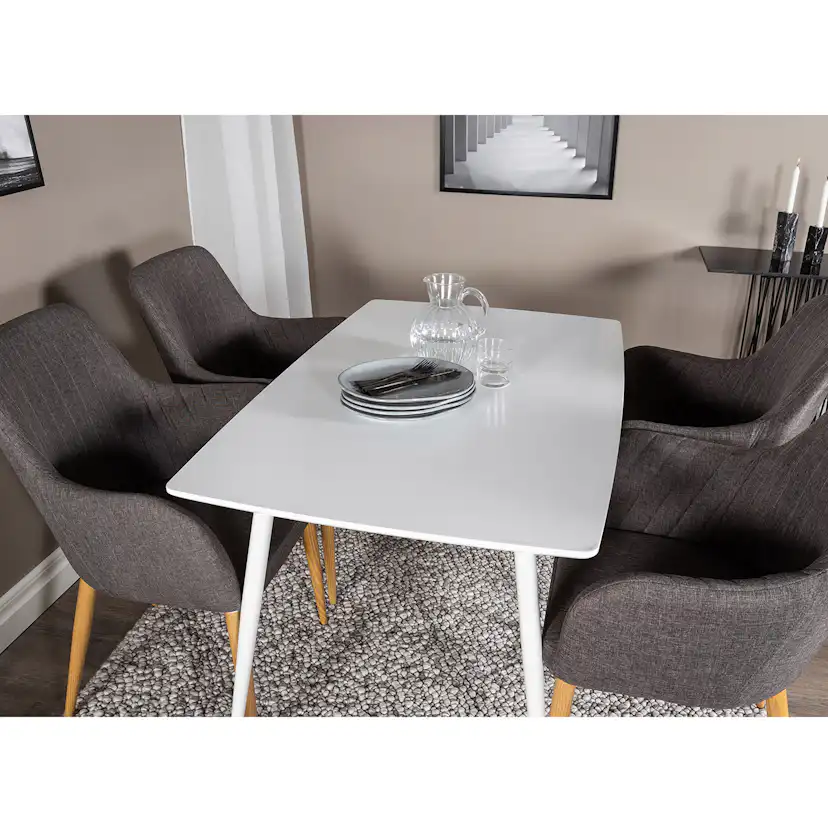 Matgrupp Venture Home Pobbie med 4 Corina Stolar