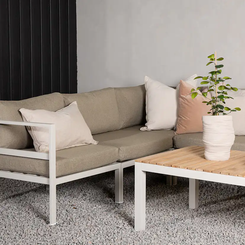 Loungegrupp Venture Home Copacabana 3+3 med Brasilia Soffbord