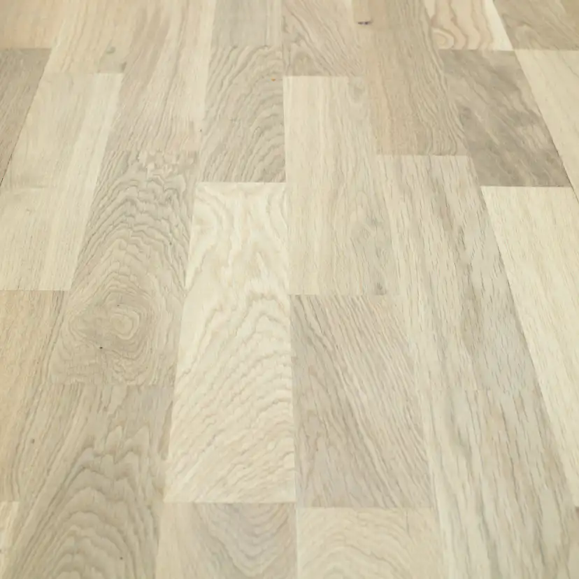 Parkettgolv Nordic Floor Ek Vit Mattlack 3-Stav