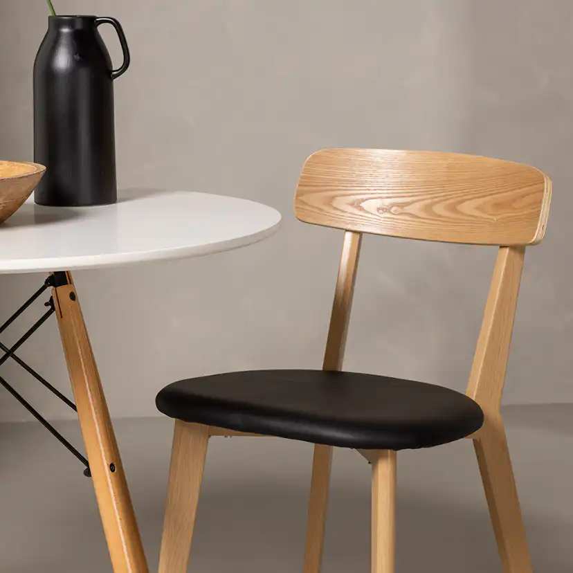 Matgrupp Venture Home Danburi Ø 60 cm med 2 Sanjos Stolar