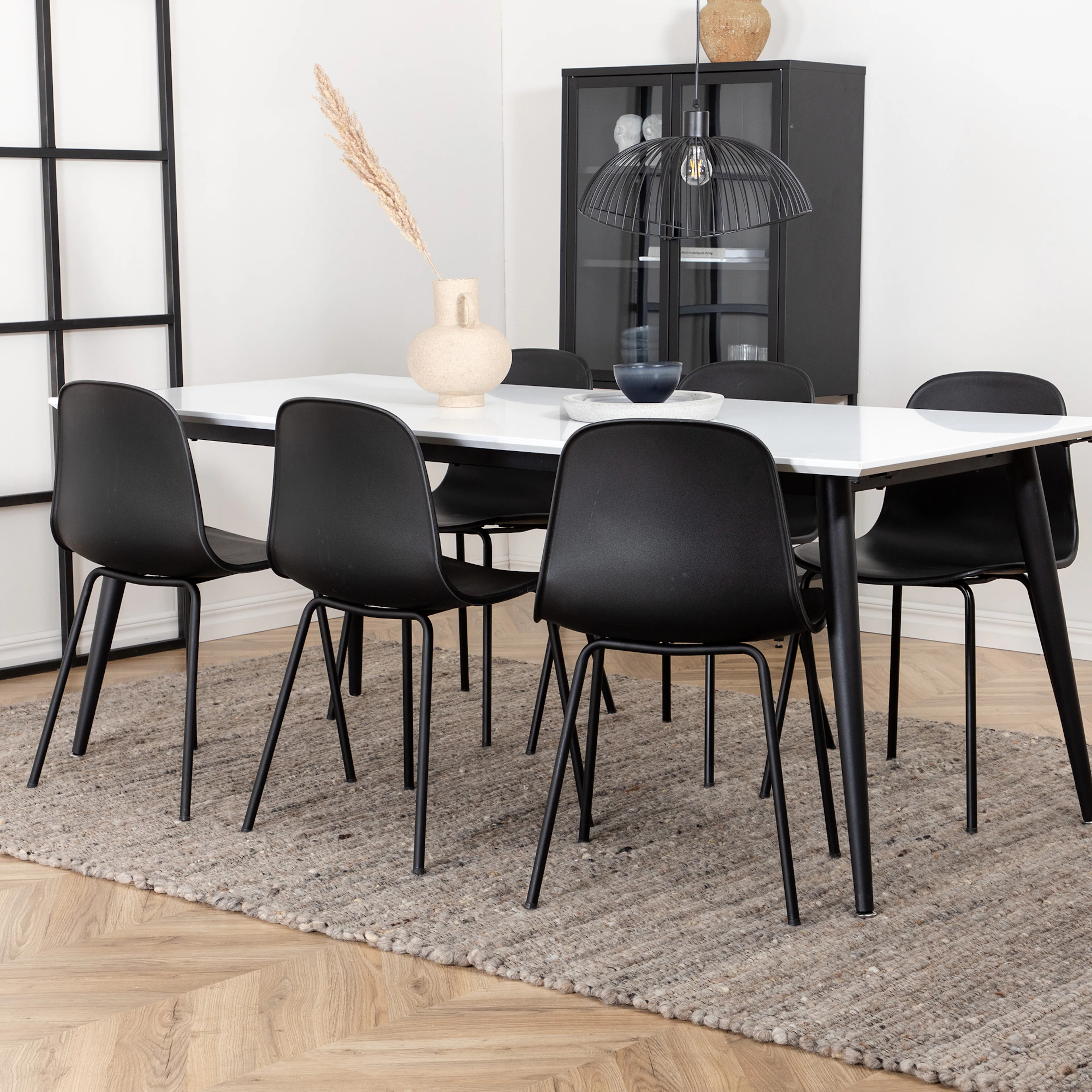 Matgrupp Venture Home Jolie med 6 Ardi Stolar