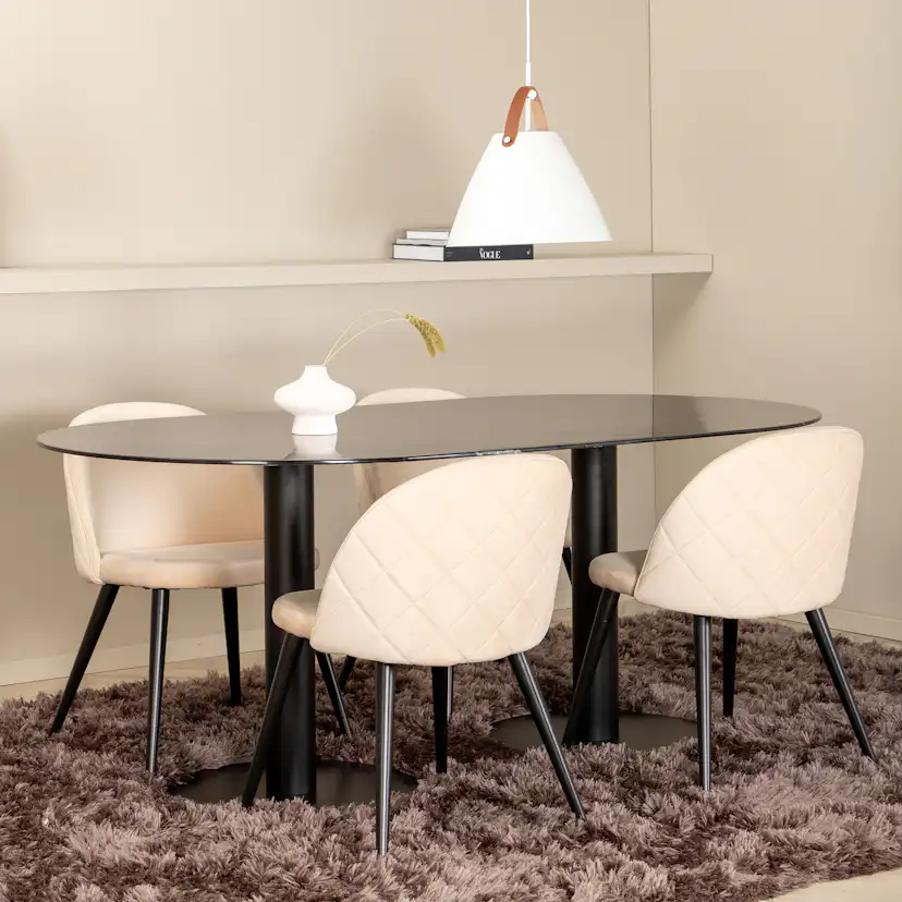 Matgrupp Venture Home Oslo med 4 Valentina Stitcthes Stolar Sammet