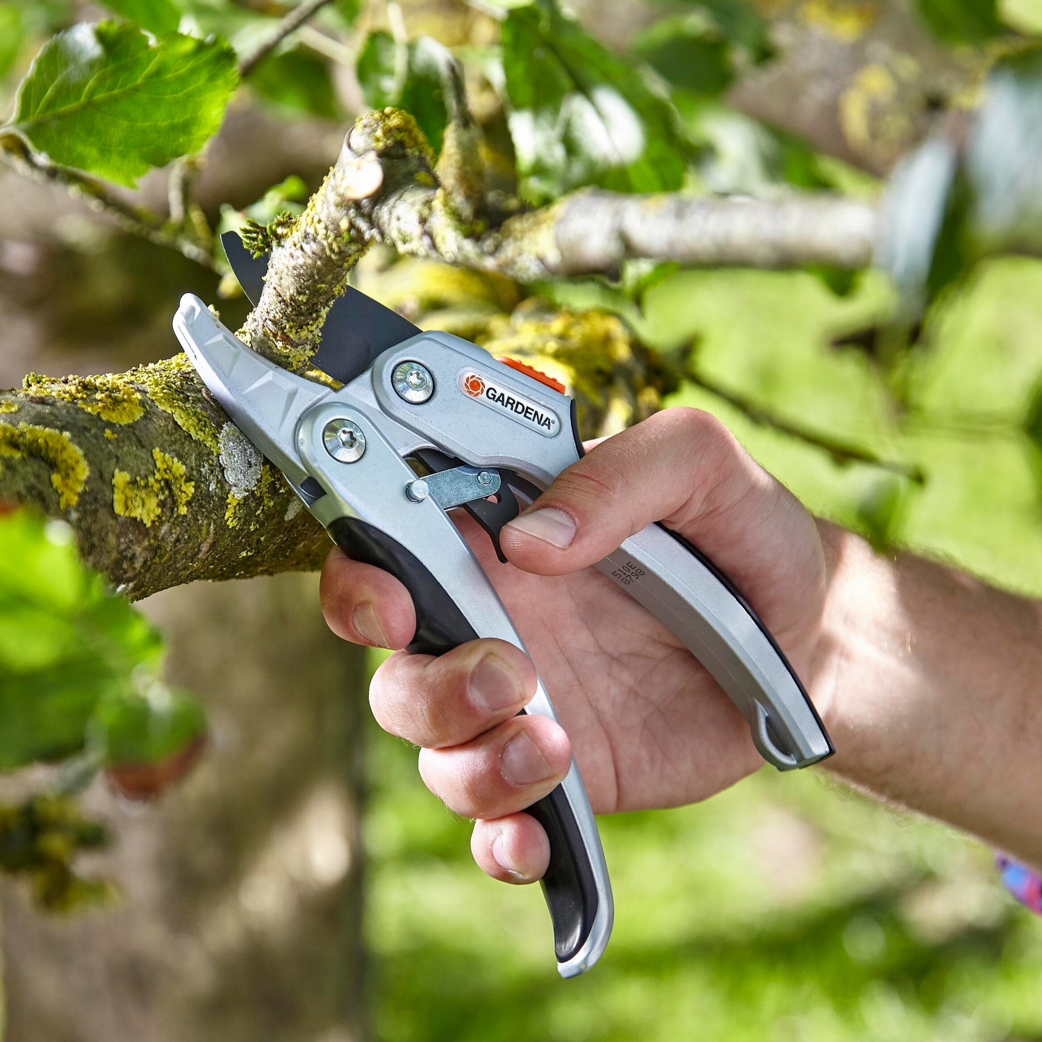 Flerstegssekatör Gardena Comfort SmartCut