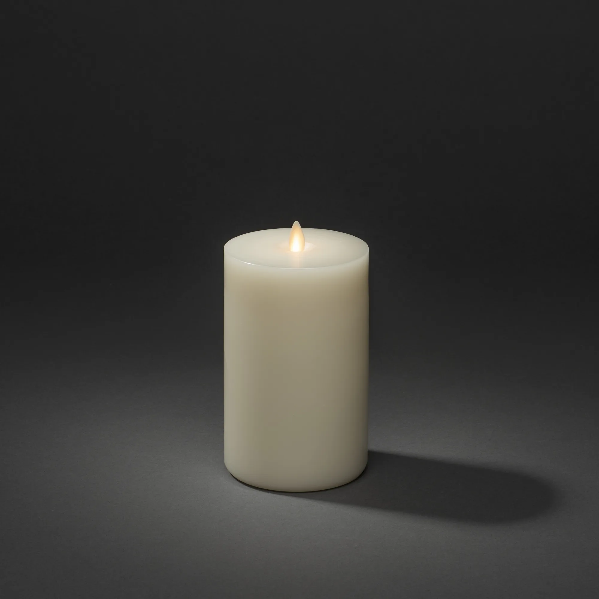 Vaxljus 9,6x17,7 cm LED ØxH: 96x177 mm