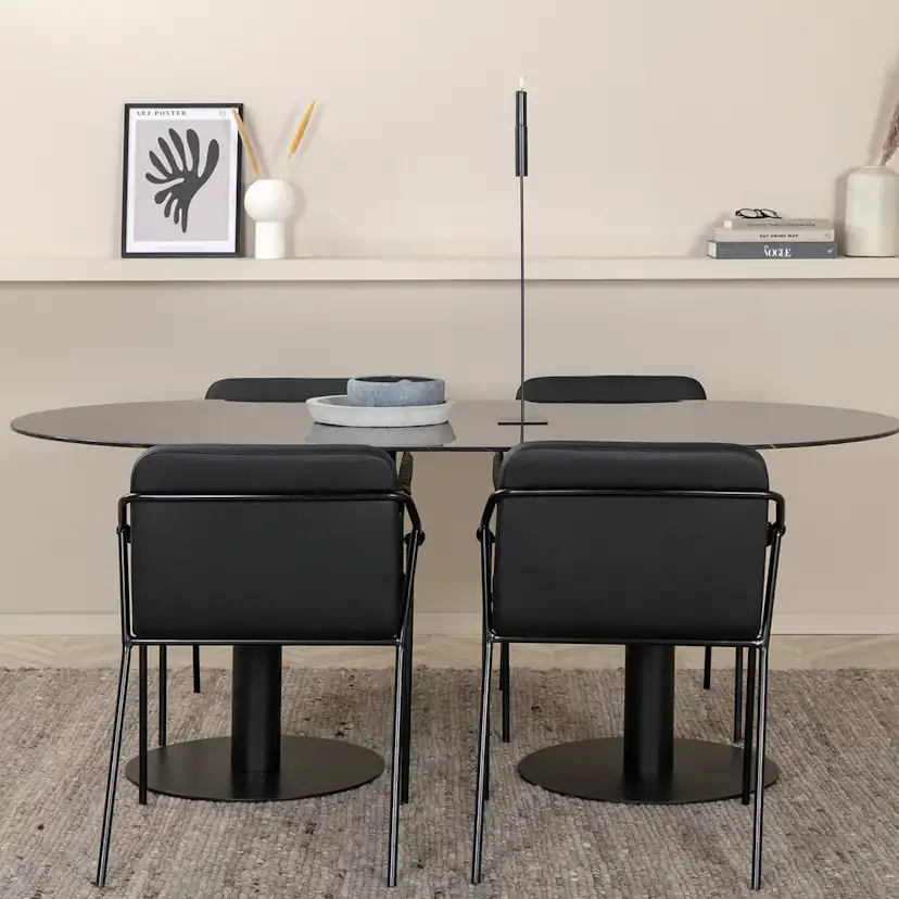 Matgrupp Venture Home Oslo matbord och Tjärö matstol