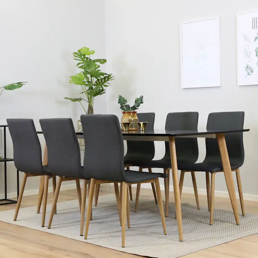 Matgrupp Venture Home Pobbie med 6 Walter Stolar