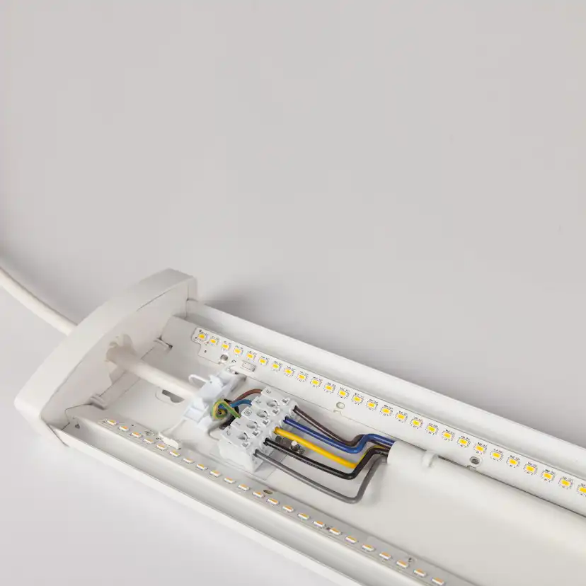 LED-Armatur Hide-a-lite Liteline 1200 ÖK