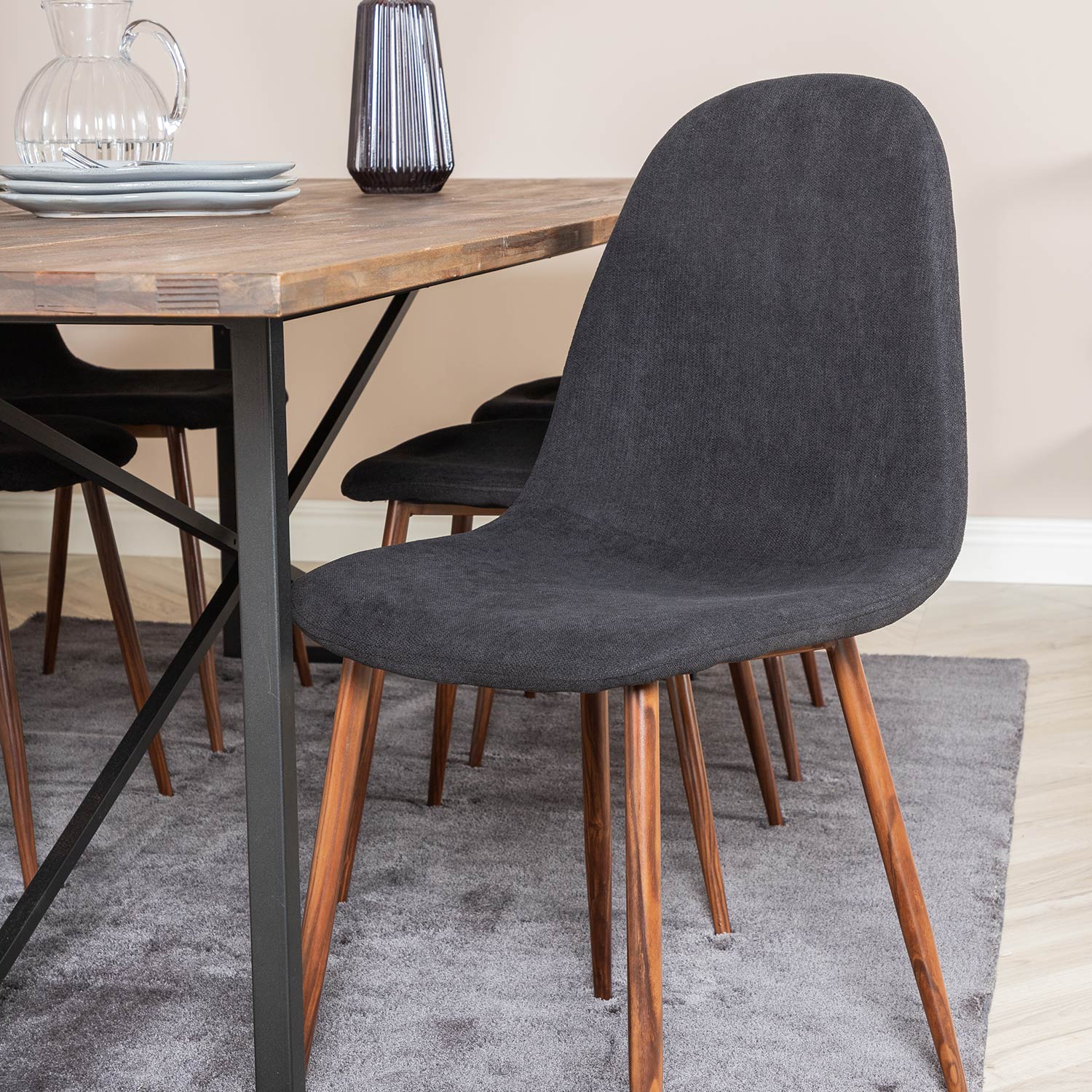 Matgrupp Venture Home Peo med 6 Pobbie Stolar Polyestertyg