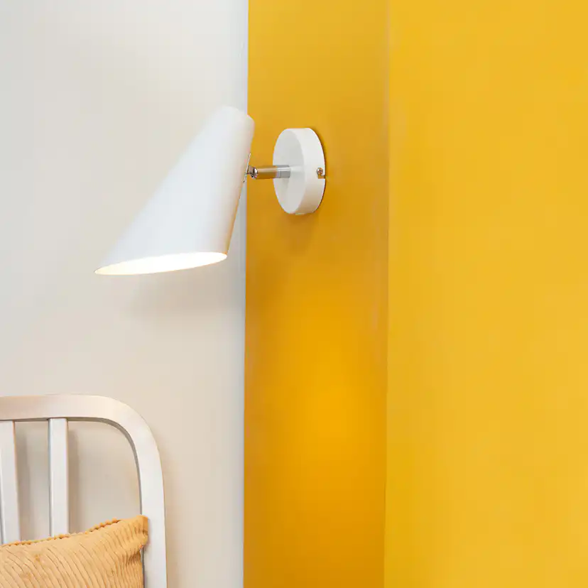 Vägglampa Dyberg Larsen Cale