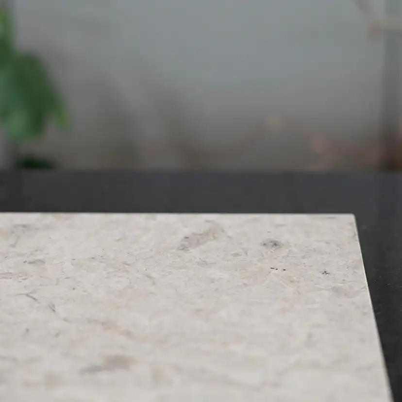 Kalksten Italian Marble Lindholmen 300 mm Fallande Längd Slipad