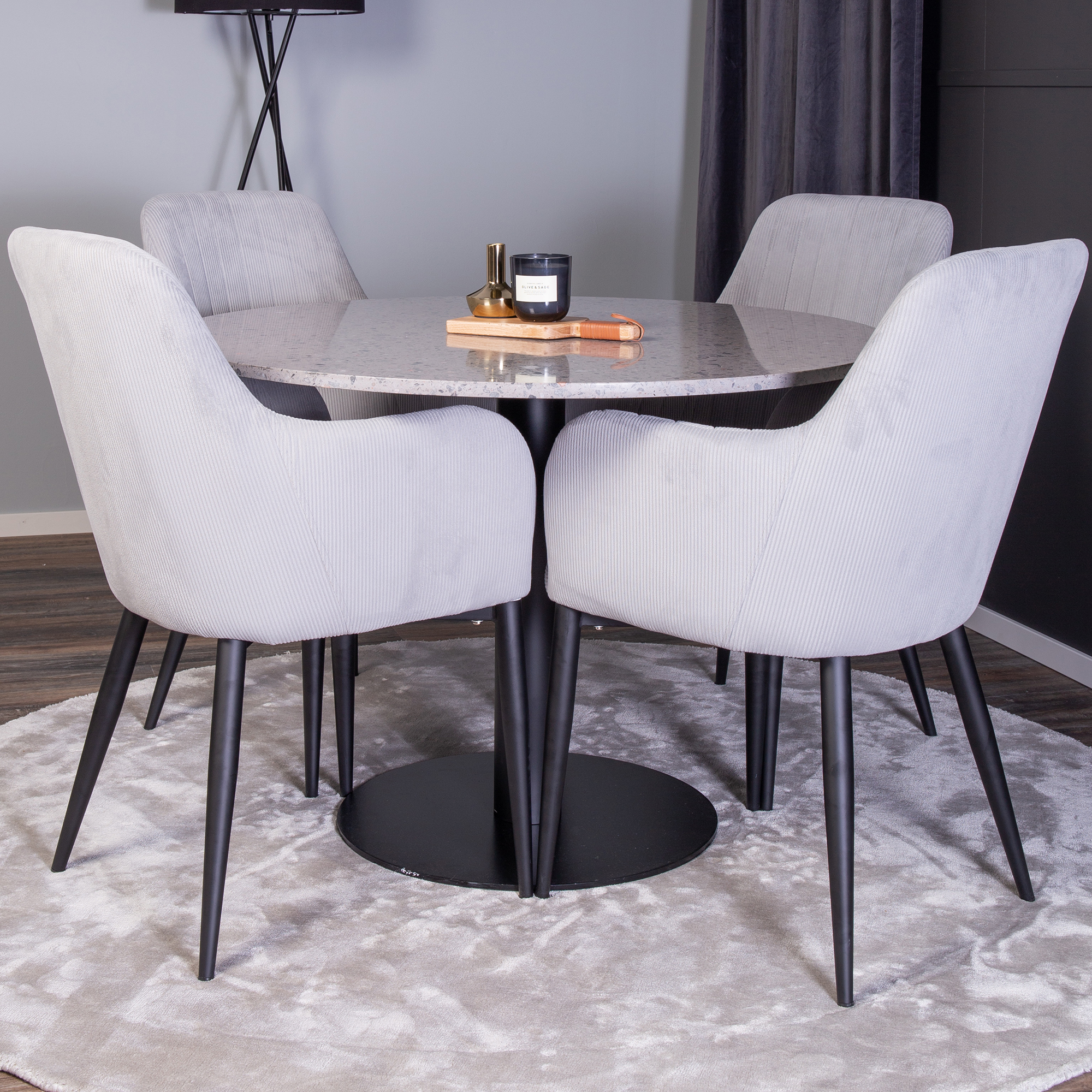 Matgrupp Venture Home Roxanna med 4 Corina Stolar