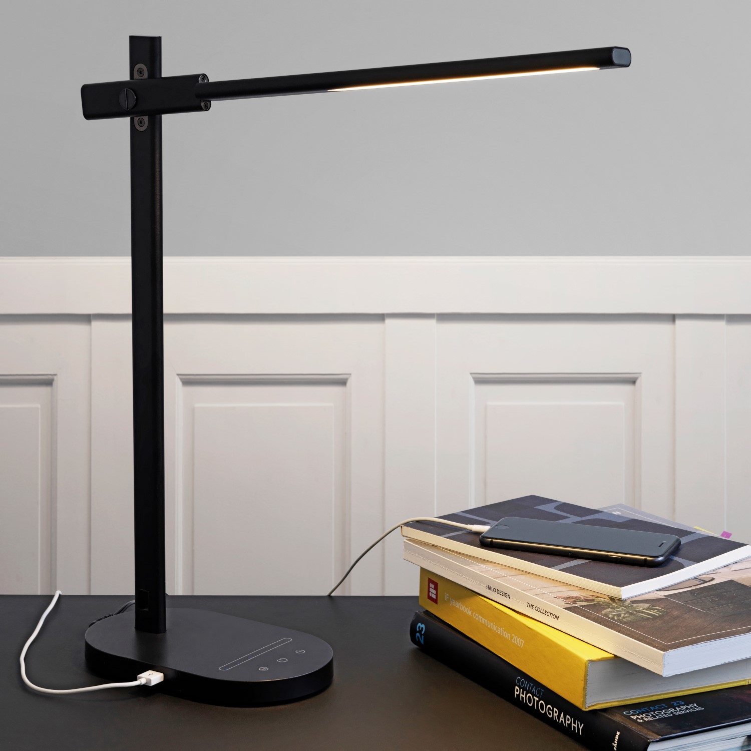 Bordslampa Halo Design Office Adjust Light USB Svart