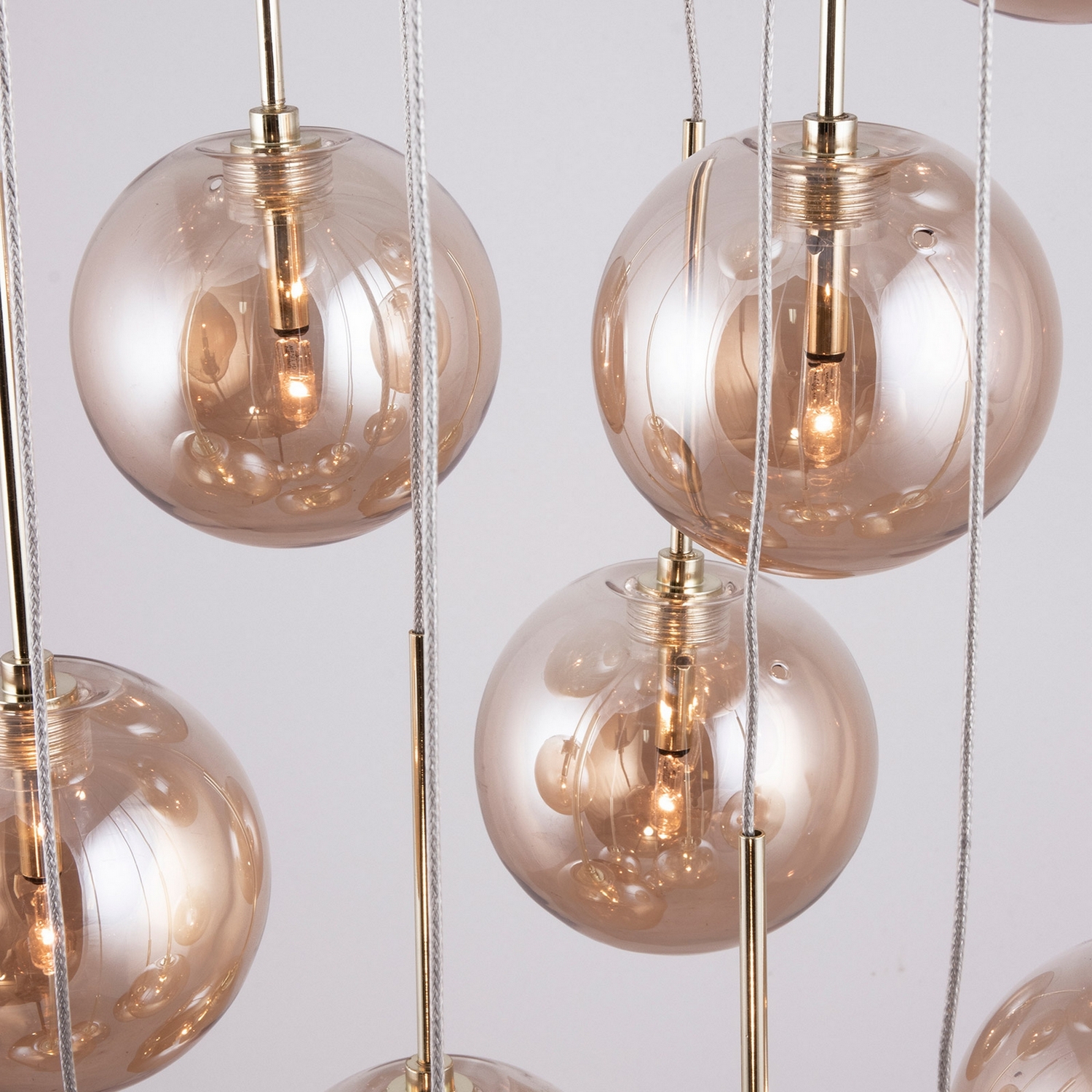 Taklampa Globen Lighting Skyfall Amber
