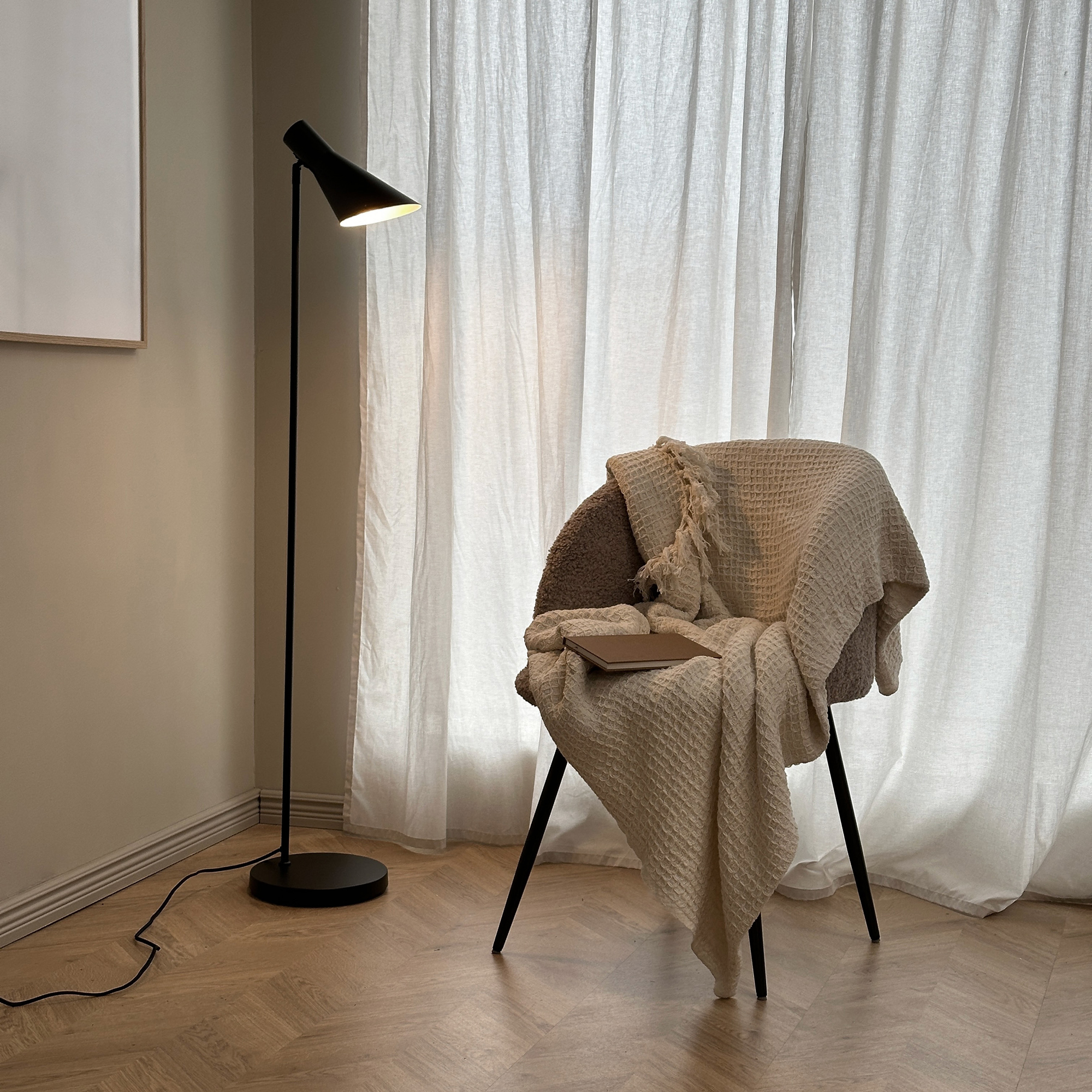 Golvlampa Dyberg Larsen Denver