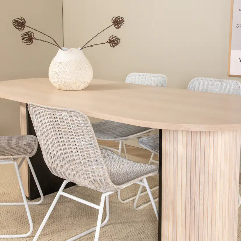 Matgrupp Venture Home Bianca Benvit med 4 Cornelia Stolar