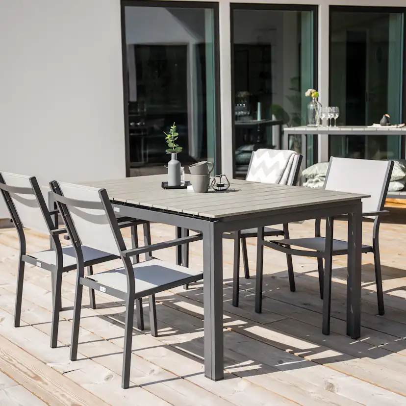 Matgrupp Venture Home Lova 160/240 med 4 Copacabana Karmstolar