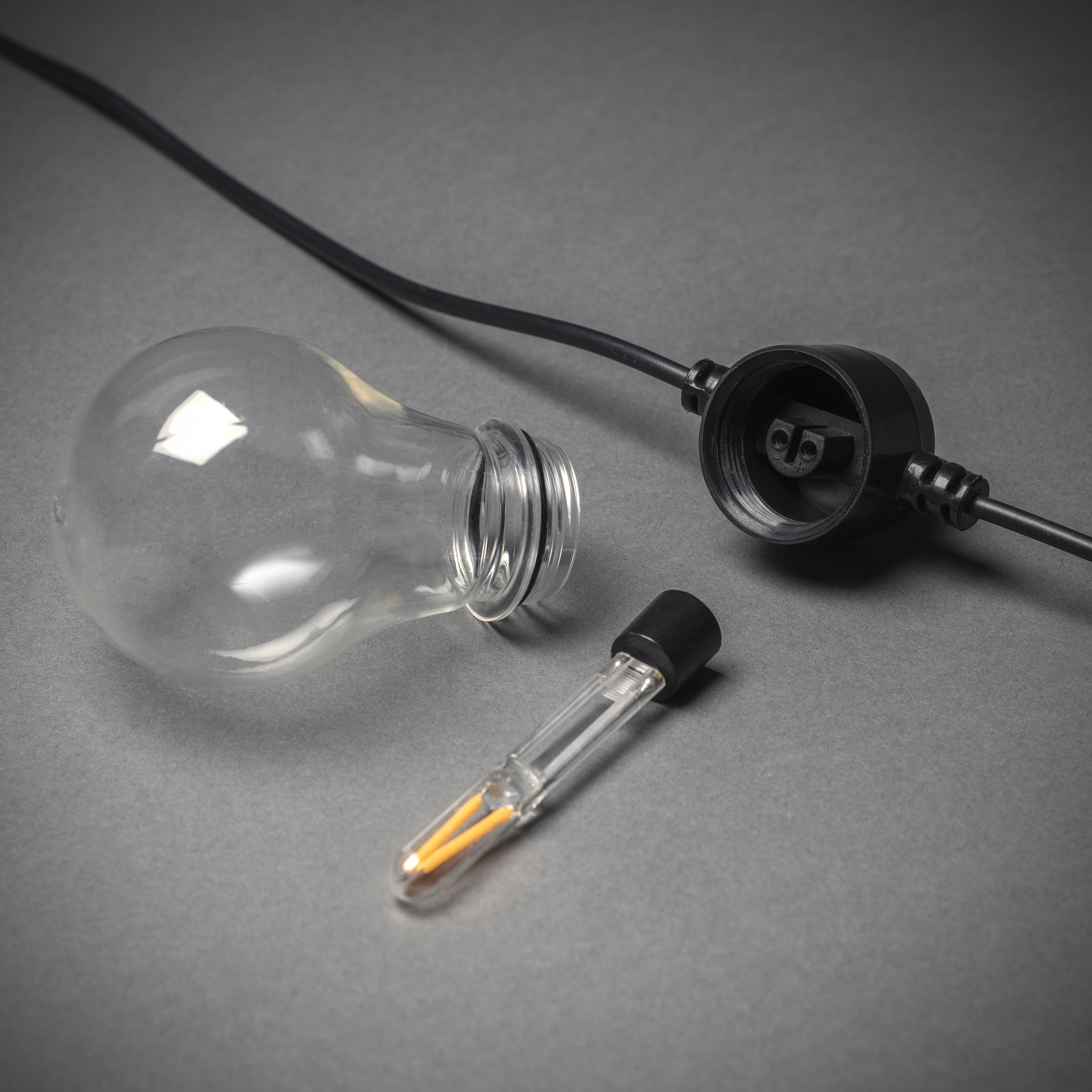 Ljusslinga Gnosjö Konstsmide Amber V-form Utbytbar LED 4,5 m