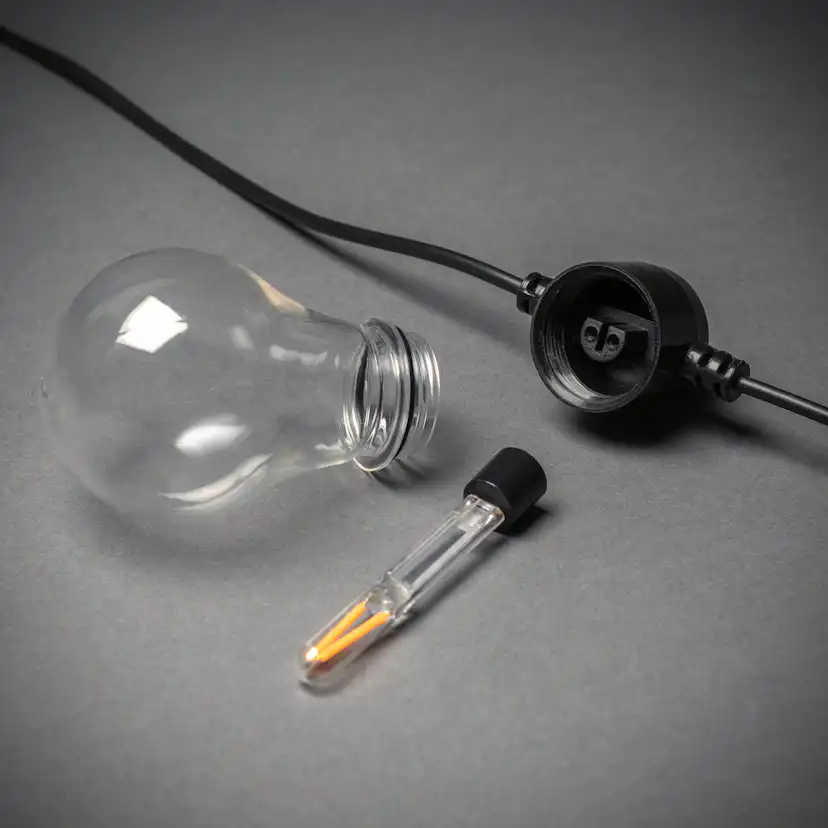 Ljusslinga Gnosjö Konstsmide Amber V-form Utbytbar LED 4,5 m