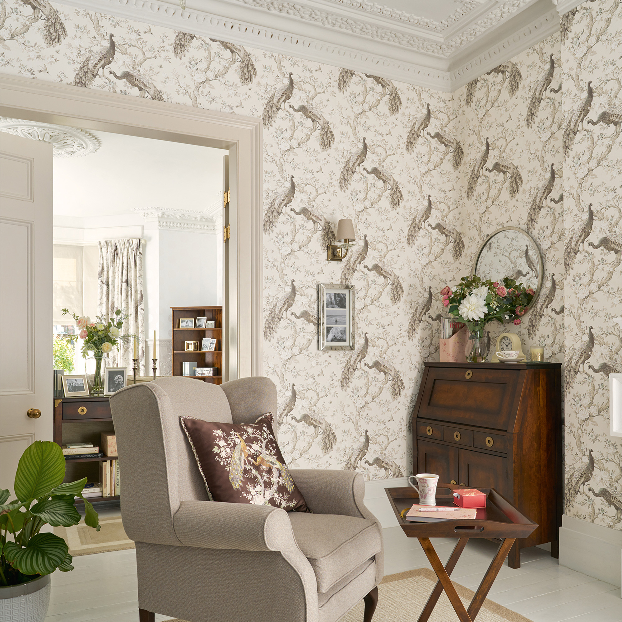 Tapet Laura Ashley Belvedere Soft Truffle