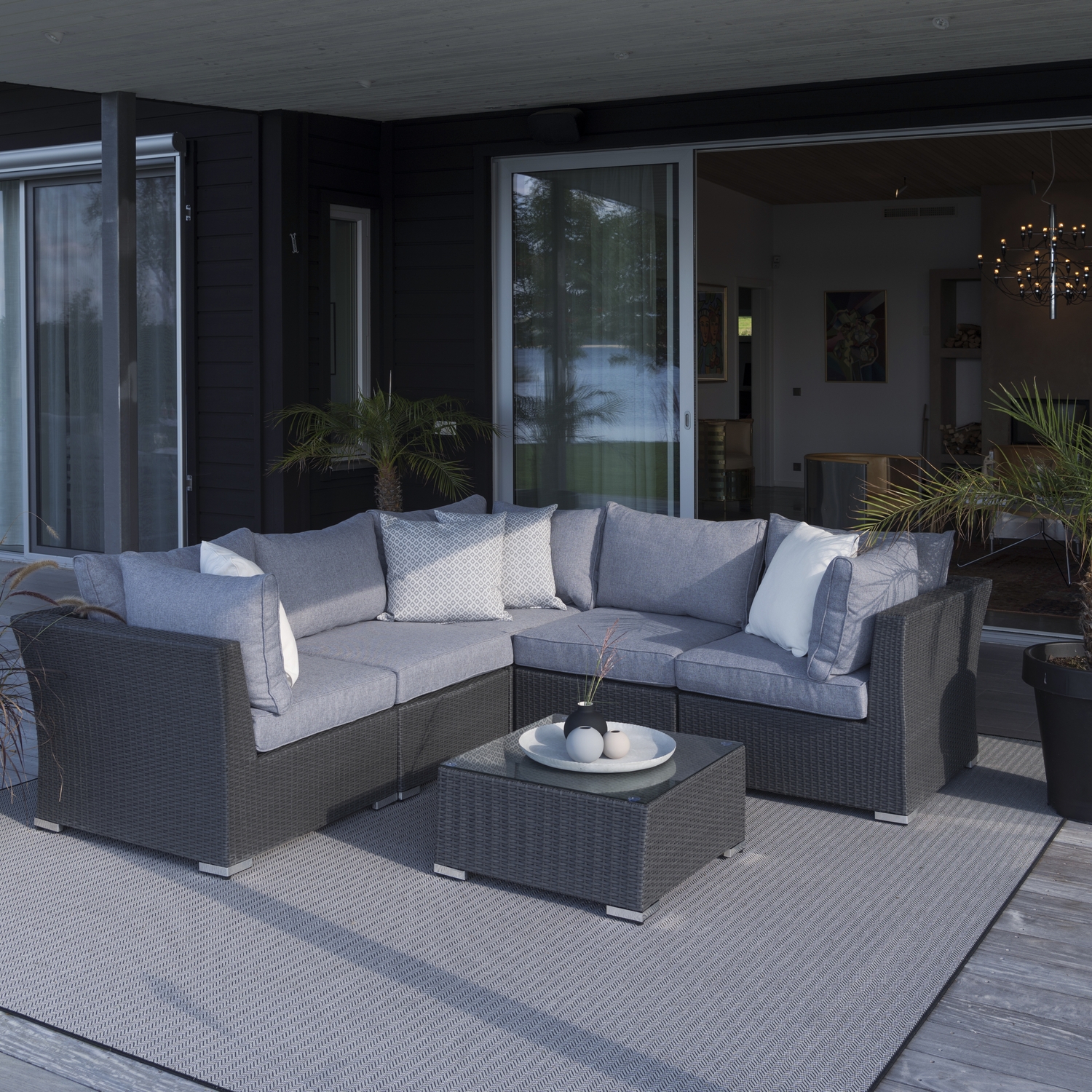 Loungebord / Divan Hillerstorp Madison i Konstrotting med Glas och Dyna