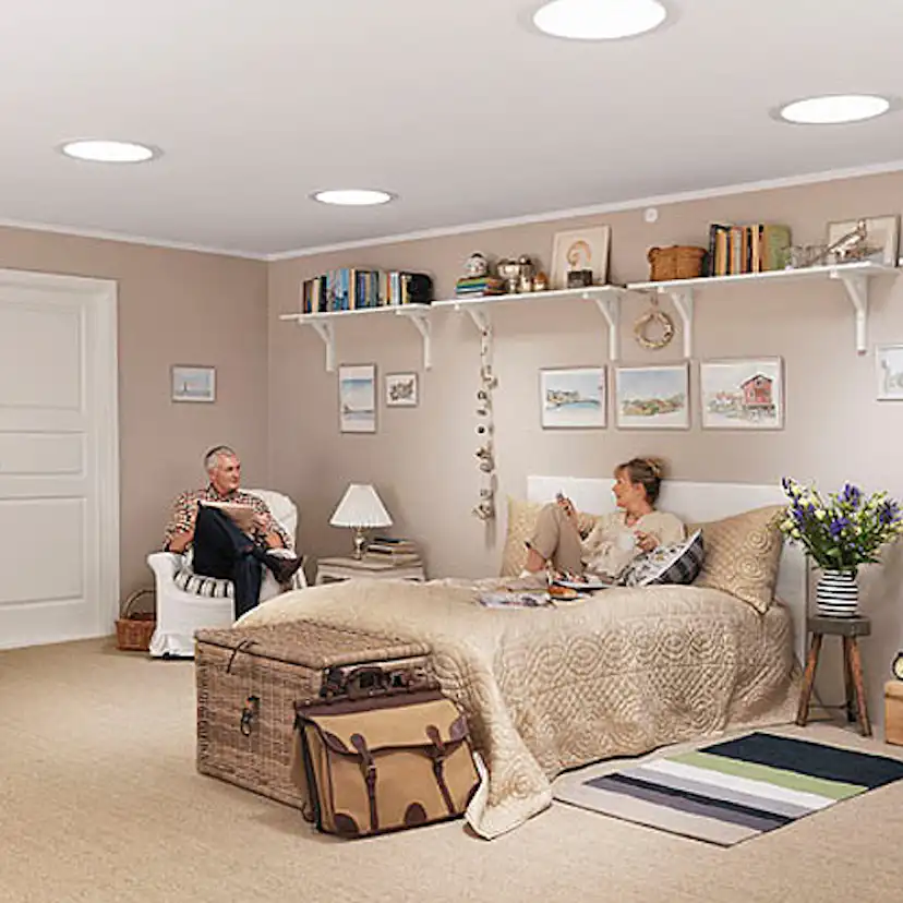 Ljustunnel Velux TLR för Slätt Tak Fast Rör