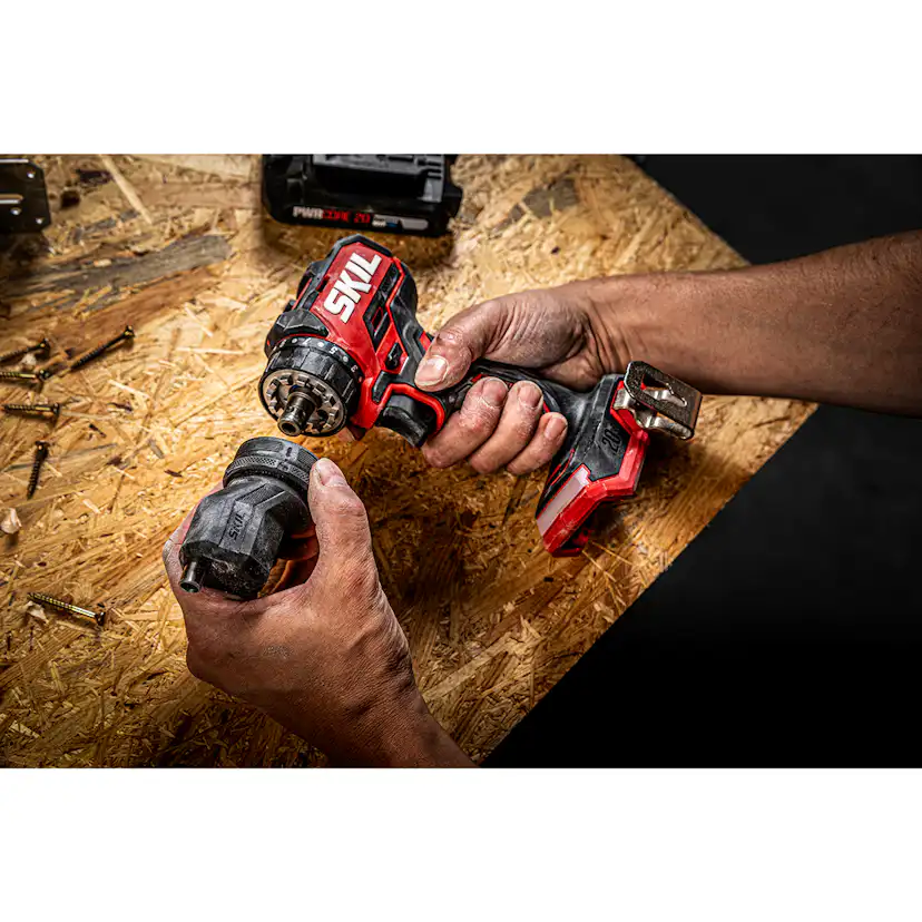 Borrmaskin SKIL 3066HC Compact Batteridriven Kolborstfri med Tillbehörssats