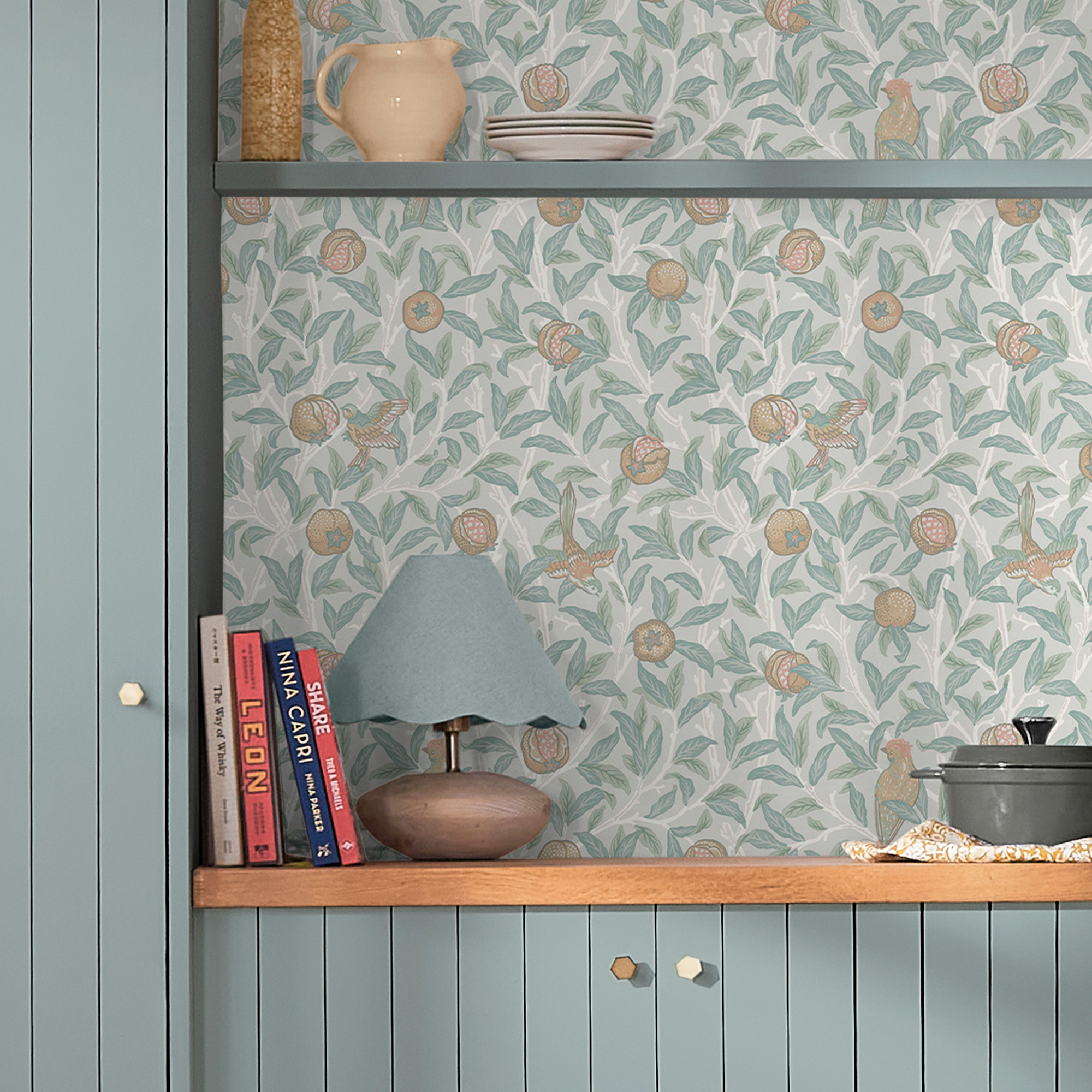 Tapet William Morris At Home Bird & Pomegranate 124261
