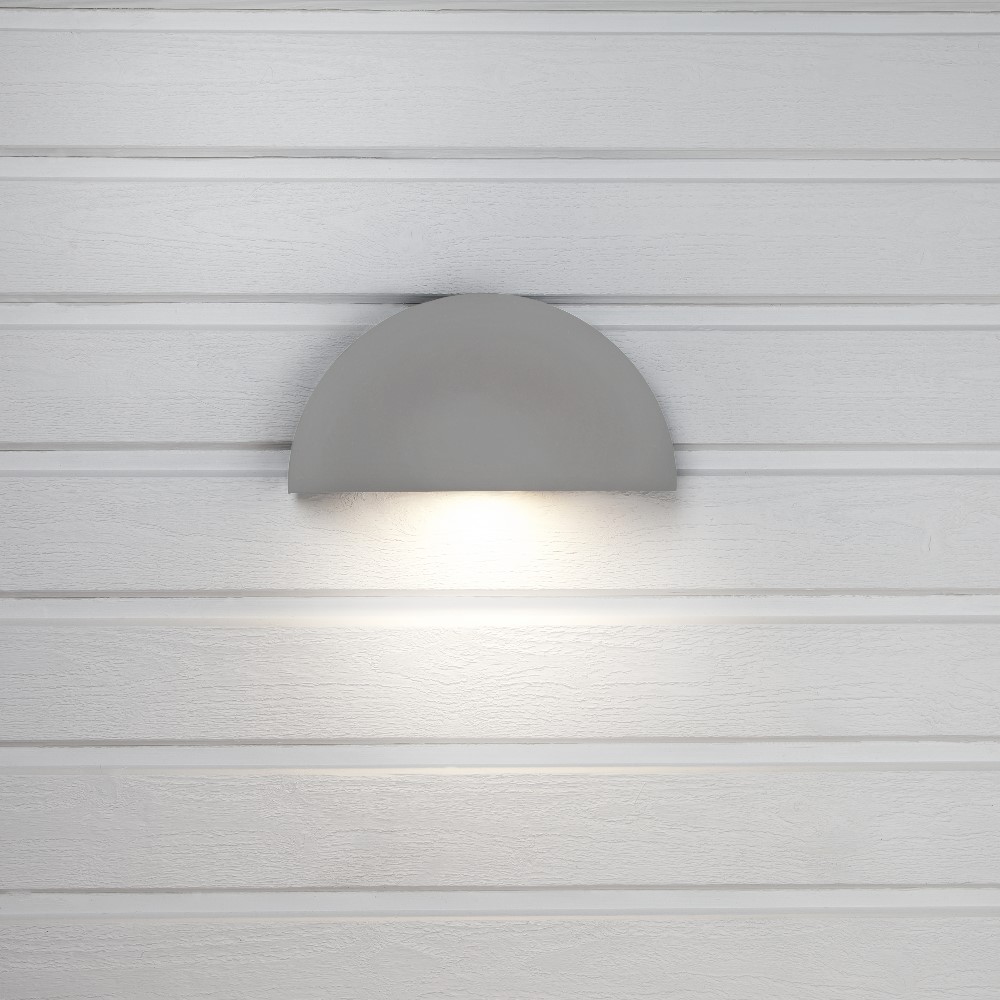 LED-Armatur Hide-a-lite Arc med Uttag