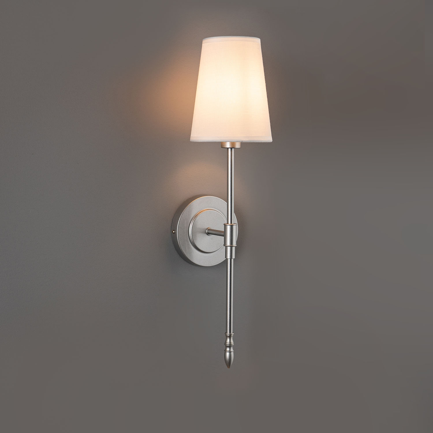 Vägglampa Vesani Hampton
