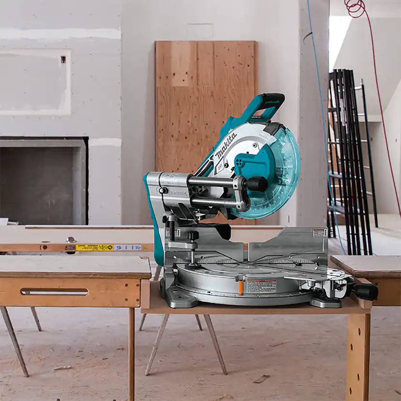 Kap- och Gersåg Makita 2X18V DLS211ZU utan Batteri och Laddare