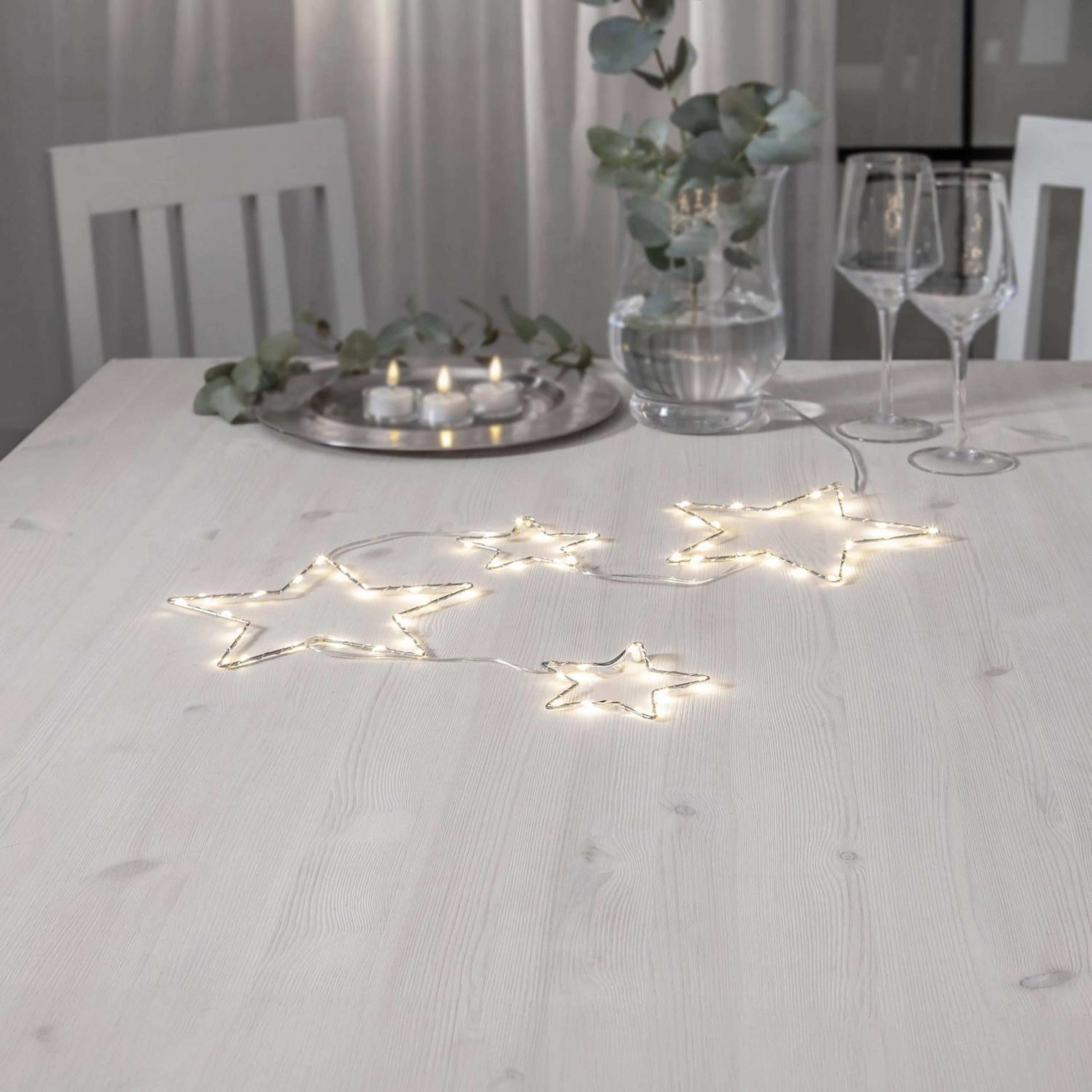 Ljusslinga Star Trading Dew Drop Stars LED Batteridriven