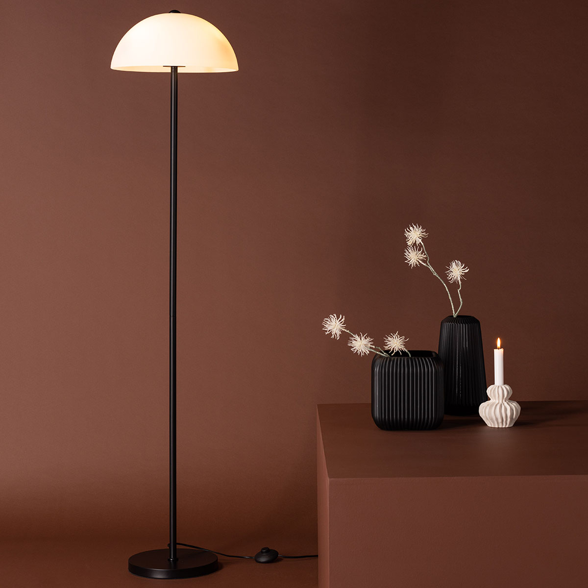 Golvlampa Venture Home Ferrand