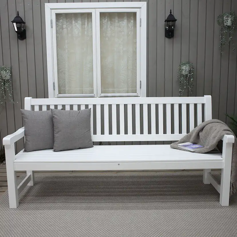 Soffa Baltic Garden Bronx