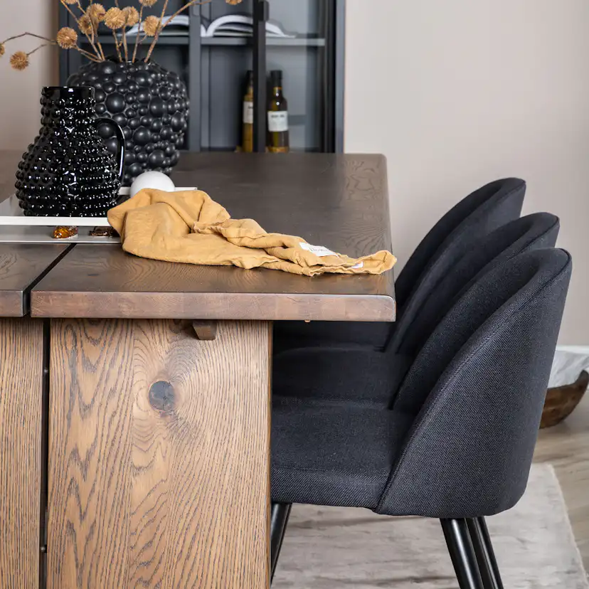 Matgrupp Venture Home Logger med 6 Velvet stolar