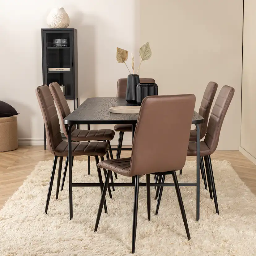 Matgrupp Venture Home Chicago matbord och Walerina matstol Svart