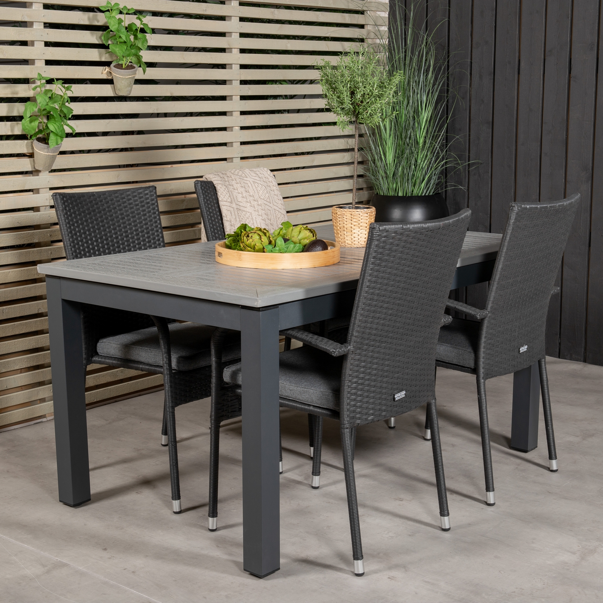 Albany Dining Table 160/240*100 - Svart Alu / Grey Aintwood+ Svart/Grå