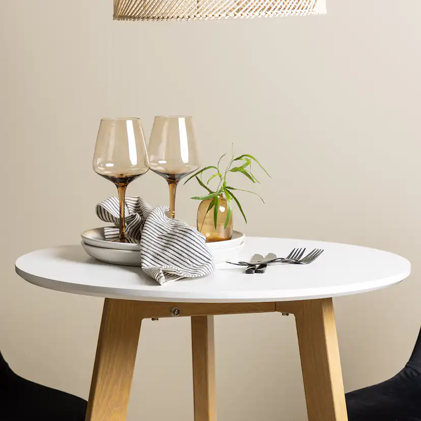 Matgrupp Venture Home Leonora Ø65 cm med 2 st Polar stolar