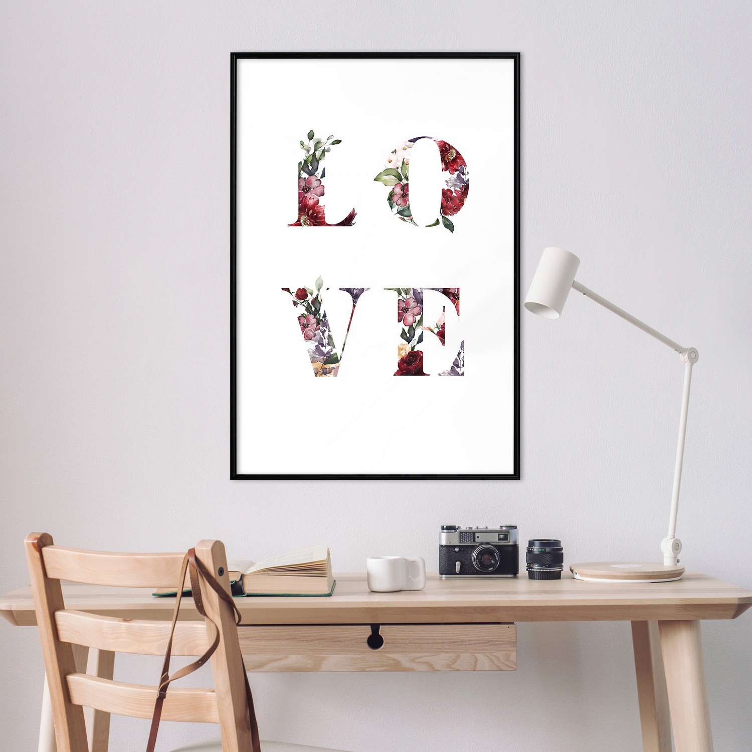 Affisch - Love in Flowers [Poster] 40x60 Svart ram, 40x60 cm