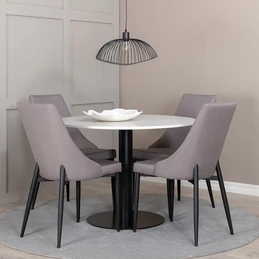 Matgrupp Venture Home Razzia med 4 Leone stolar