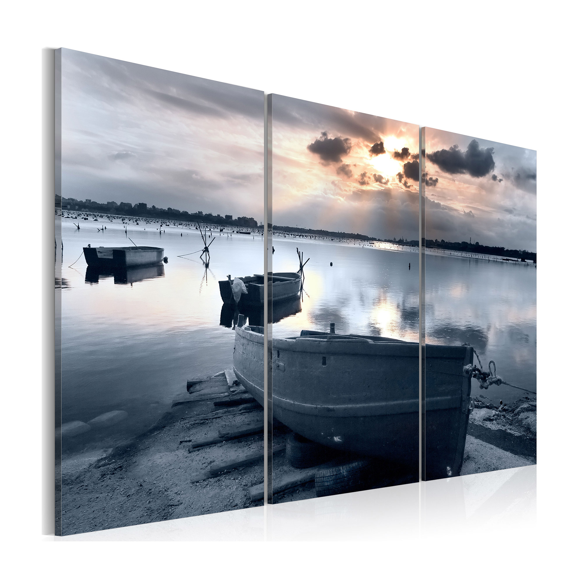 Tavla Arkiio A Small Boat By A Lake