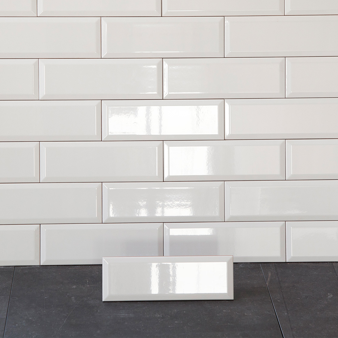 Kakel Arredo Metro Biselado Blank Vit 10x30 cm